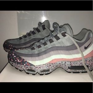 Women’s Nike air max size 8.5